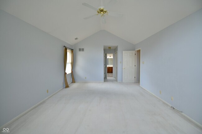 Building Photo - 1402 Edinburgh Dr