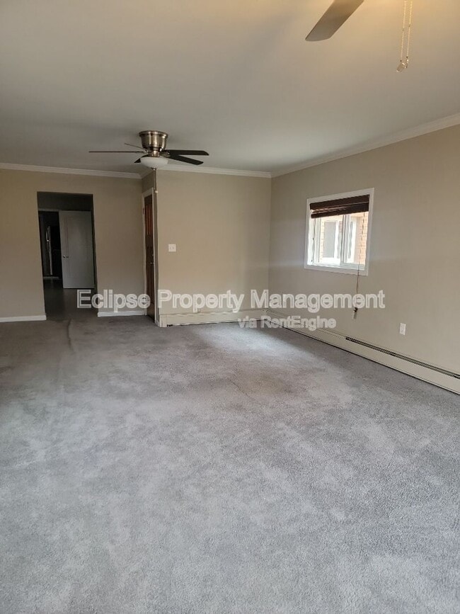 Building Photo - 805 3rd St