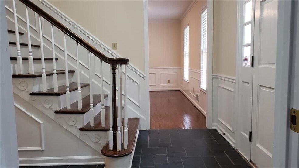 Building Photo - 2134 Masonwood Cir SW