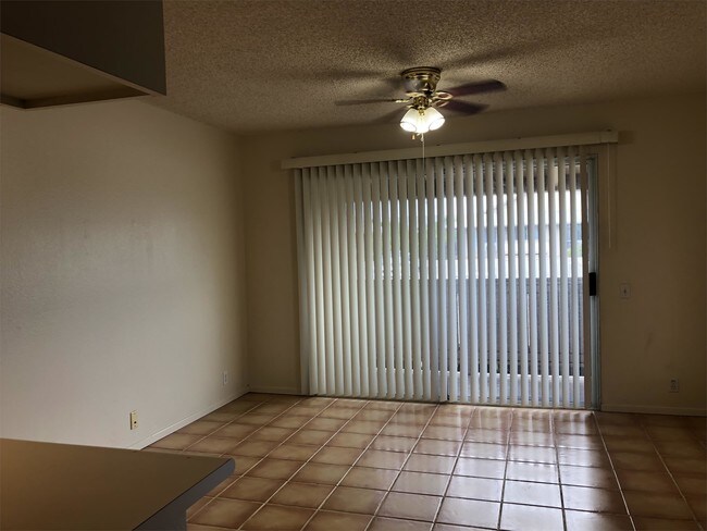 Building Photo - 91-1010-1010 Mikohu St