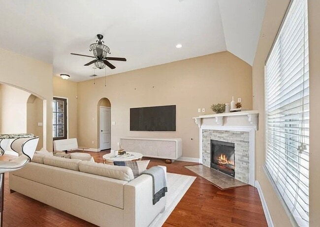 Building Photo - 2890 Colony Cove