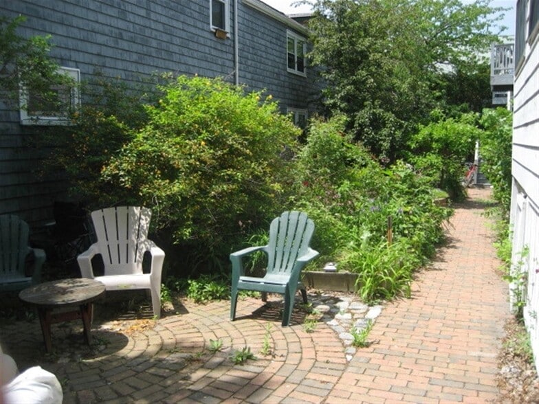 Building Photo - 61 6th St