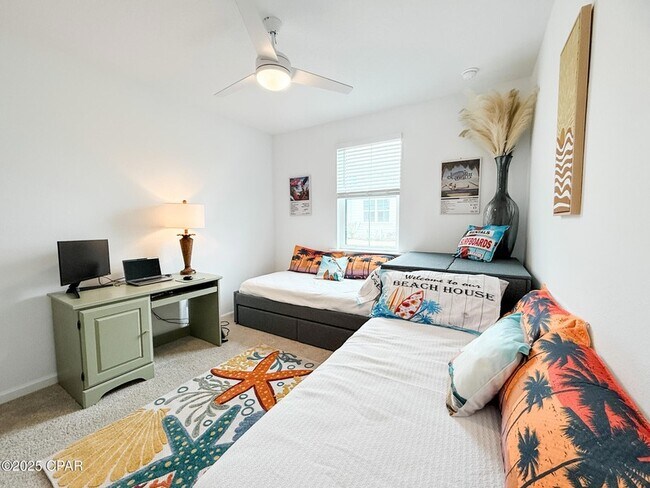 Building Photo - 8734 Sand dollar Dr