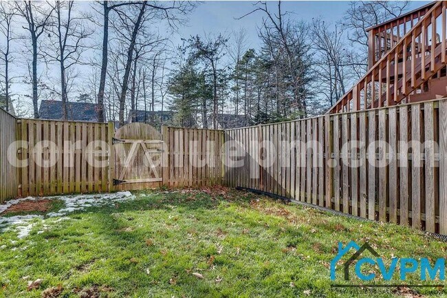 Building Photo - 6838 Warfield St