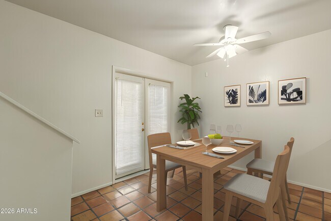 Building Photo - 1446 E Grovers Ave