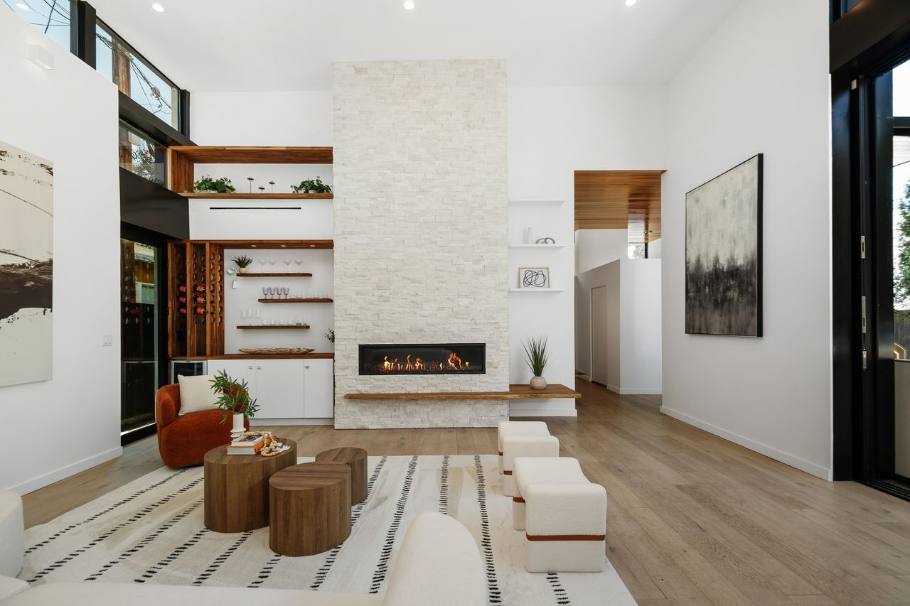 Building Photo - 8617 Higuera St