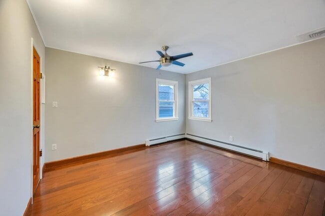 Building Photo - 11 Gardenia Ln