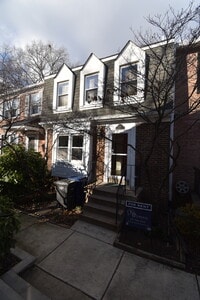 Building Photo - Bashford Lane Cluster