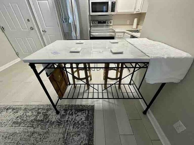 Building Photo - Furnished OR Unfurnished Studio in Miramar Beach!