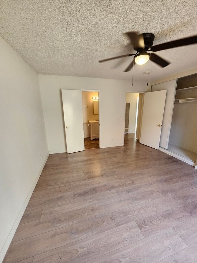Building Photo - 438 Silverwood Ave