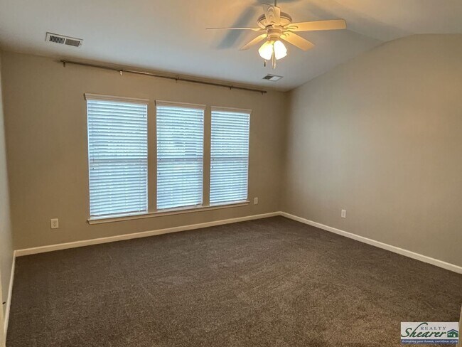 Building Photo - Beautiful 2 Story, 3 Bedroom Townhome near...