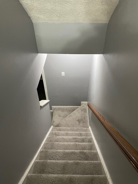 Building Photo - 8371 Silver Trumpet Dr