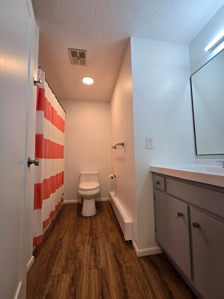 Building Photo - 4251 Mitchell Creek Dr
