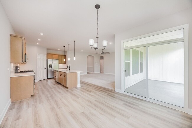 Building Photo - Beautiful 2 Bedroom, 2 Bath home + flex ro...