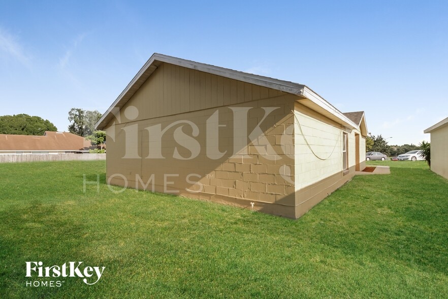 Building Photo - 6528 Viewpoint Ct