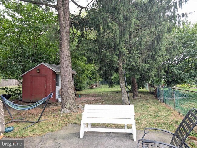 Building Photo - 472 N Church St