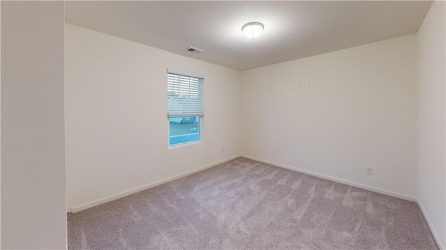 Building Photo - 90 Ingle Dr