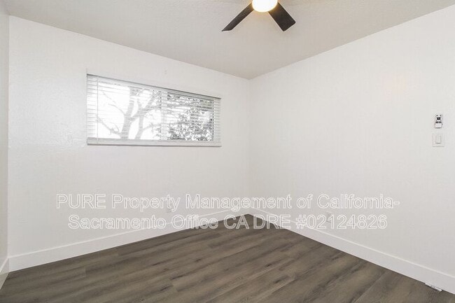 Building Photo - 130 Elm St