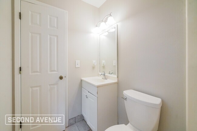 Building Photo - 3065 Stone Oak Dr