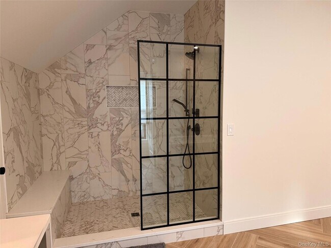 Building Photo - 6 Conifer Ct