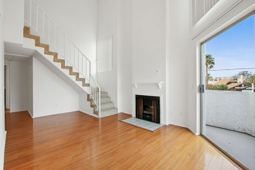 Building Photo - 3685 Watseka Ave