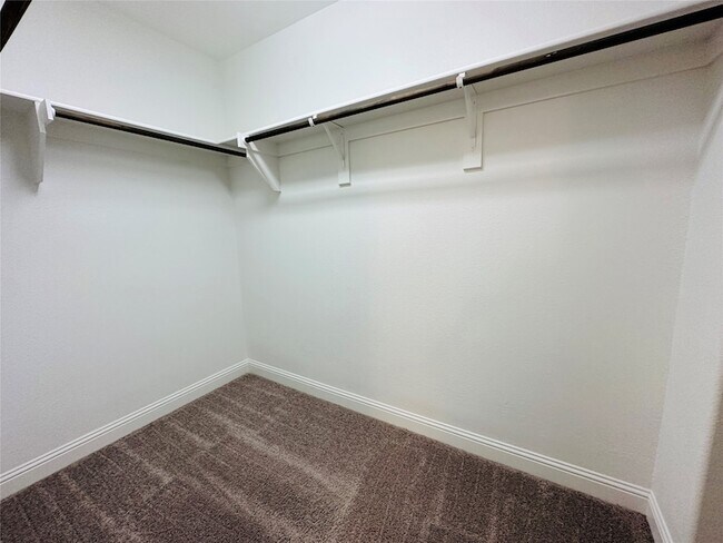 Building Photo - 806 Davids Way