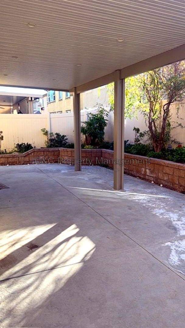 Building Photo - 28405 Wild Rose Ln