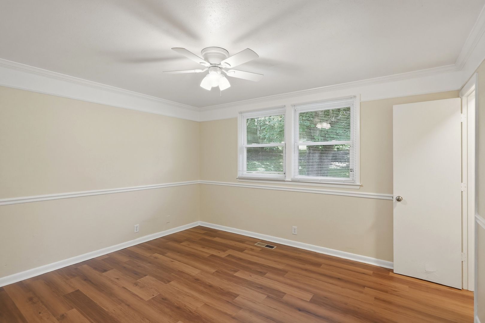 Building Photo - 3260 Niagara Dr