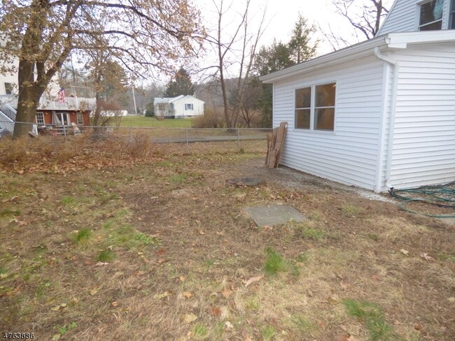 Building Photo - 8 N Glen Ave