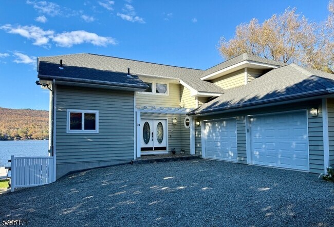 Building Photo - 73 Forest Lake Dr