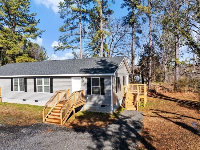 Building Photo - The Home You’ve Been Searching For! *Utilities & Furniture can be added with a rental premium.*