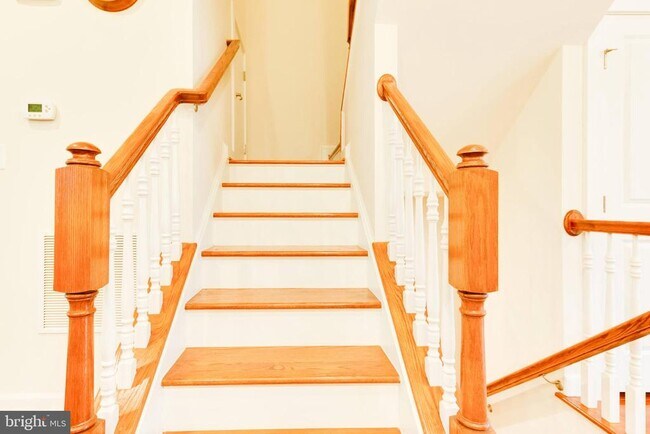 Building Photo - 5255 Stream Bank Ln