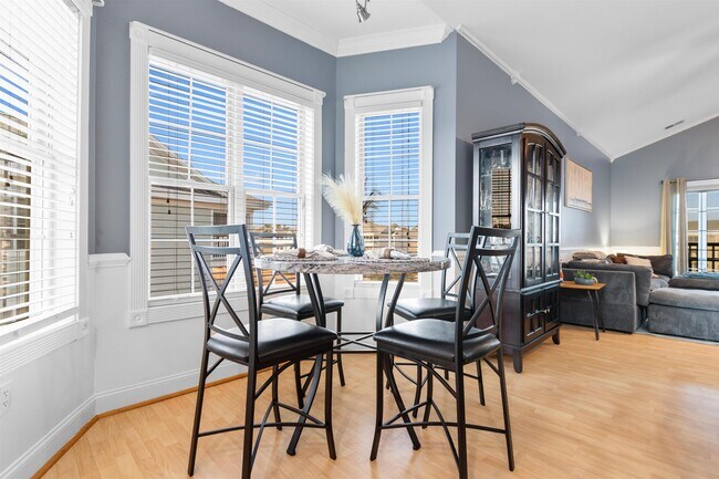 Building Photo - 4891 Luster Leaf Cir