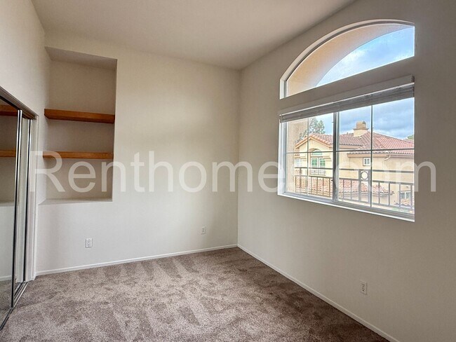 Building Photo - 12710 Via Nieve