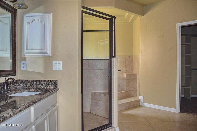 Building Photo - 14016 Rainbow Point Dr