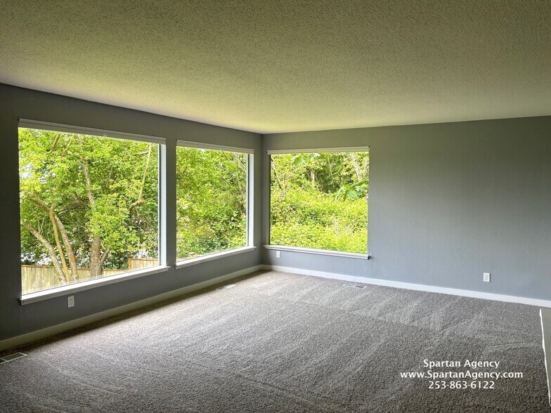 Building Photo - 2405 S Meridian