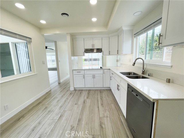 Building Photo - 9192 Christine Dr