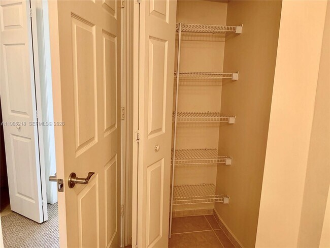 Building Photo - 3001 NE 185th St