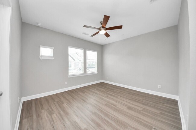 Building Photo - 5300 Berkeley Knl Cir