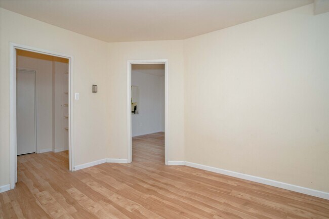 Building Photo - 4141 N Henderson Rd