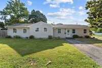 Building Photo - Discover your perfect home in Virginia Beach!