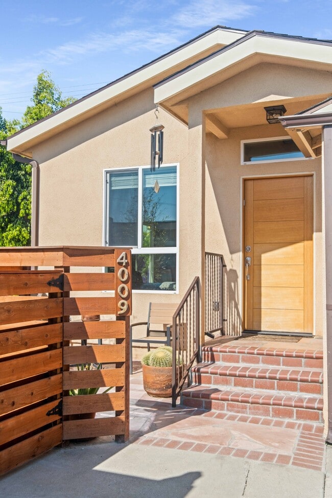 Building Photo - 4007 W 60th St