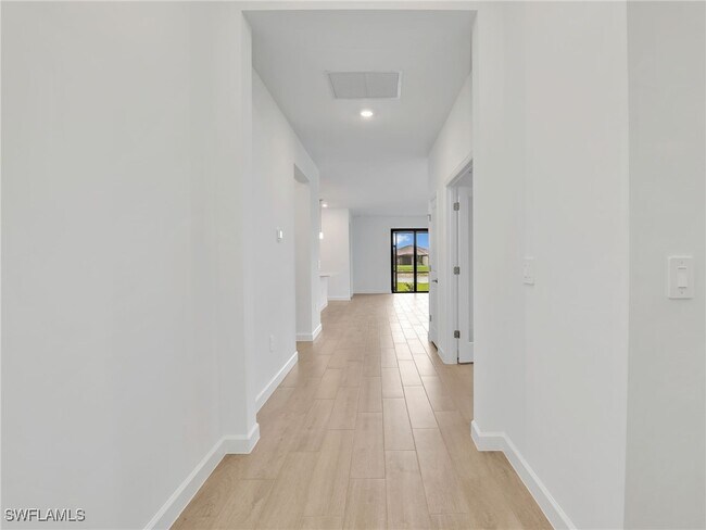 Building Photo - 19097 Hinkley Dr
