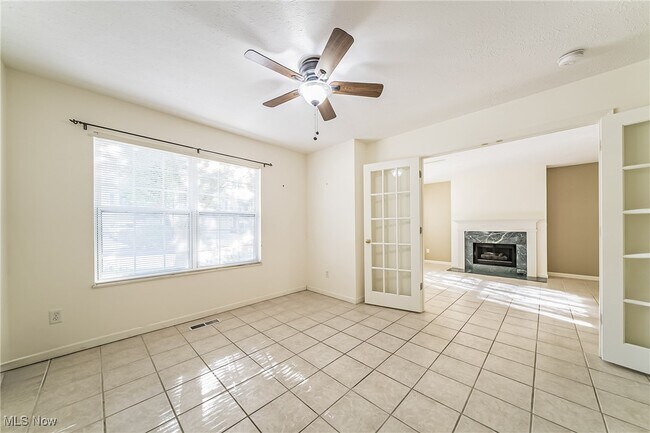 Building Photo - 751 Heath Ln