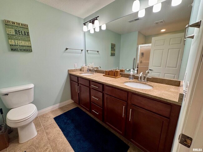 Building Photo - 4102 Creek Hill Dr