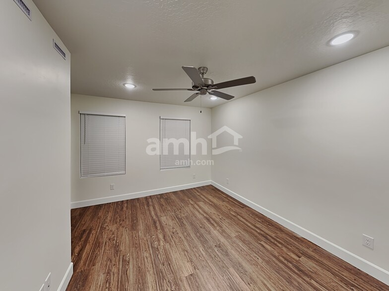 Building Photo - 6018 W South Jordan Pky