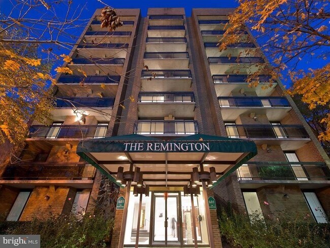 Building Photo - 601 24th St NW