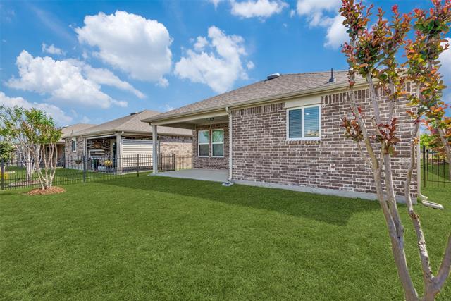 Building Photo - 7608 Parade Dr