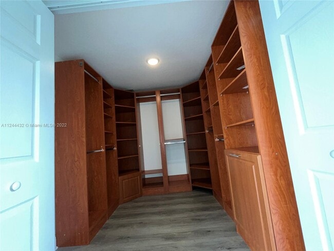 Building Photo - 1127 Laguna Springs Dr