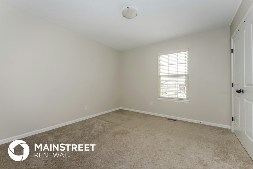 Building Photo - 425 Sunflower Dr